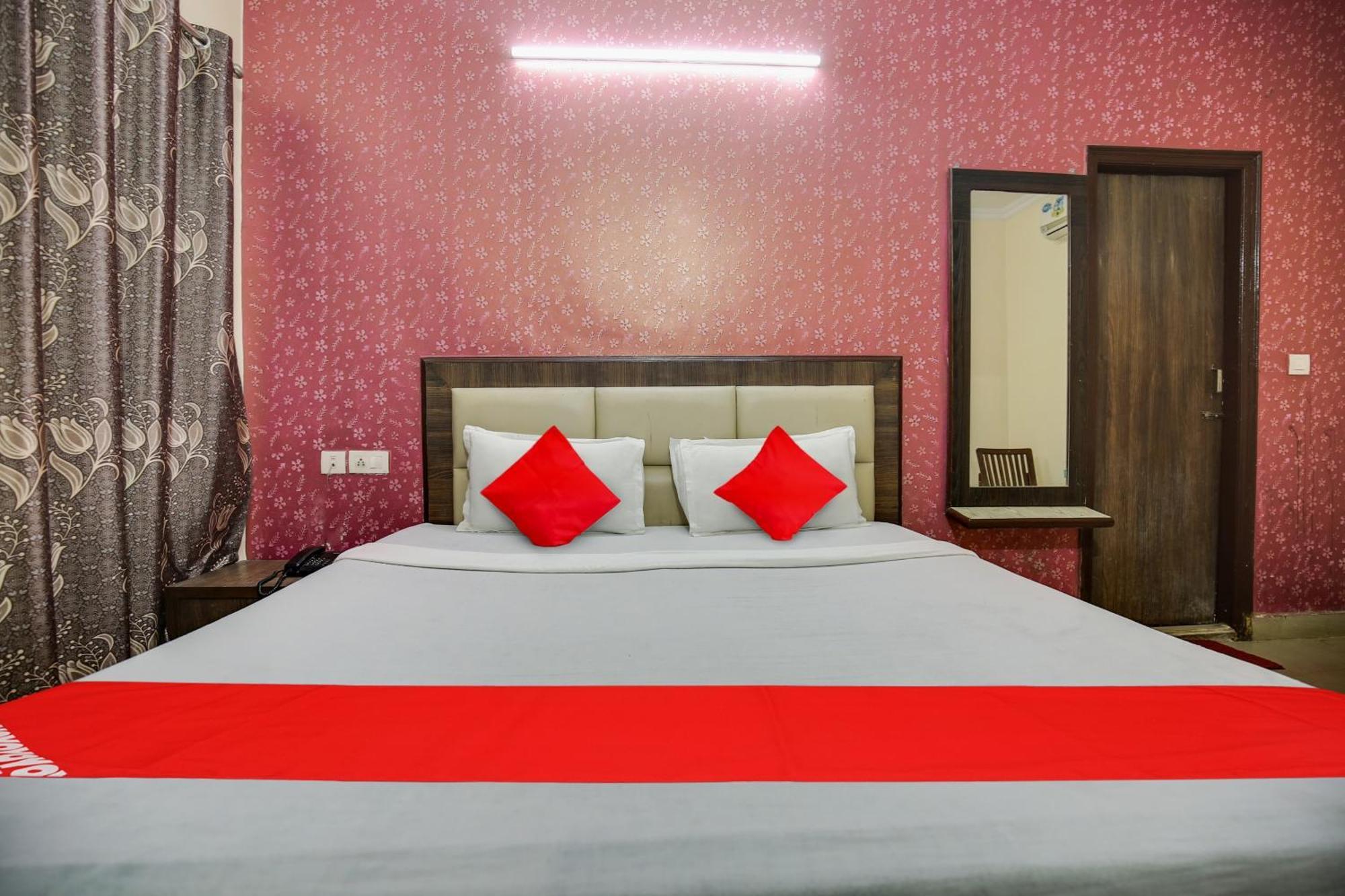 Hotel O Royal Mohali Extérieur photo